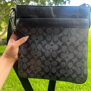 Coach Black Messenger Bag Unisex, Good Condition.